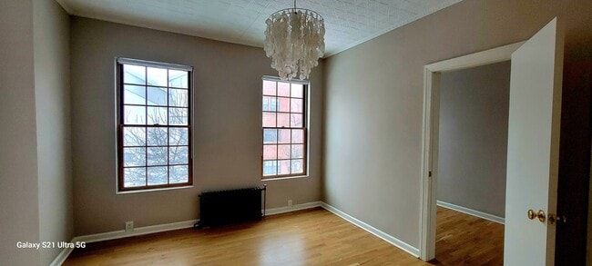 Foto del edificio - 677 Leonard St