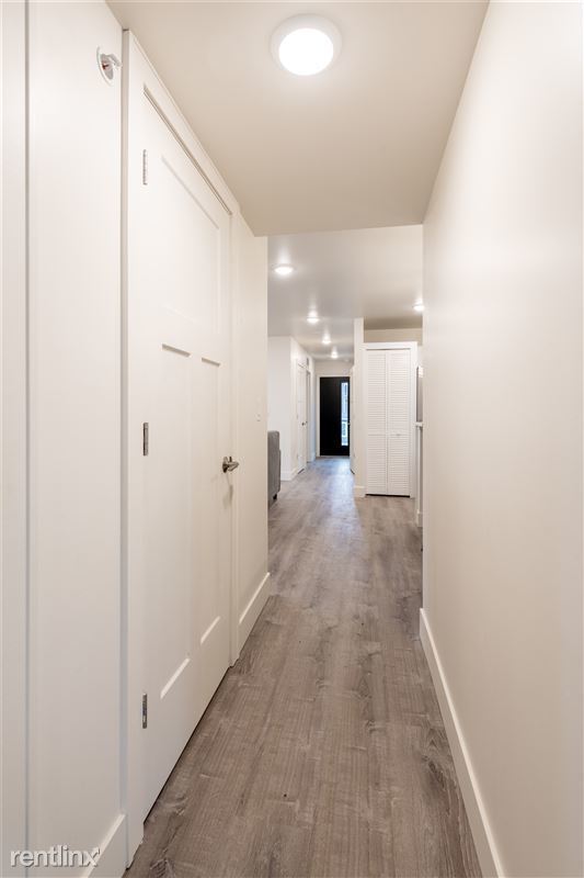 Foto del edificio - 911 S Main-201