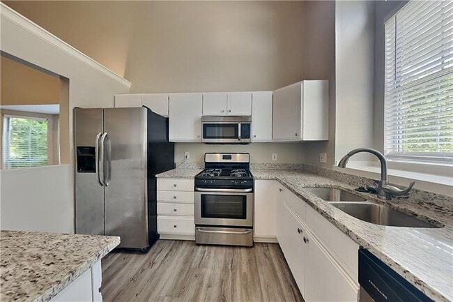 Foto del edificio - 4217 Abington Walk NW