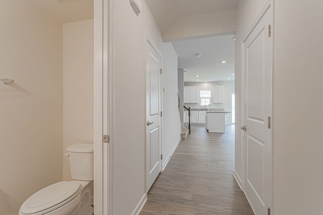 Building Photo - 3 Bedroom 2.5 Bathroom End Unit at Brookwo...