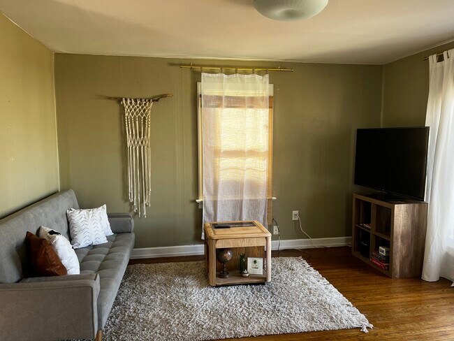 Living room - 1435 S 200 E