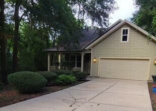 Building Photo - 4011 SW 21 Terrace