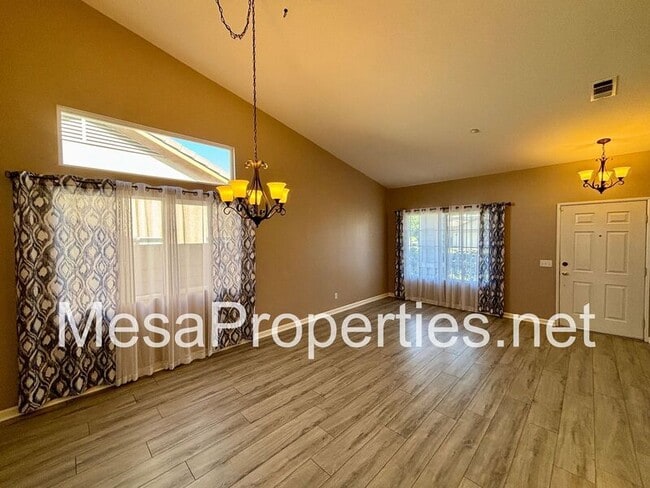 Building Photo - 15389 Megan Ct
