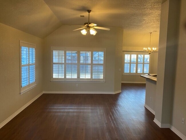 Building Photo - 2 Bedroom 2 Bath Home-Georgetown: Age Rest...
