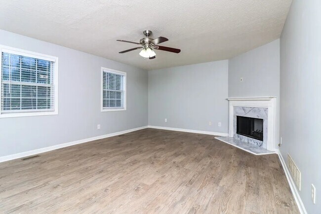 Foto del edificio - 3796 Cherokee Overlook Dr