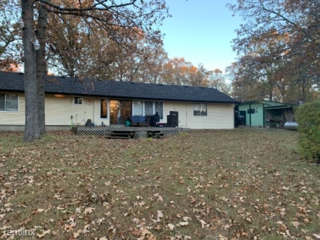 Building Photo - 3 br, 1.5 bath House - 14370 Highway T