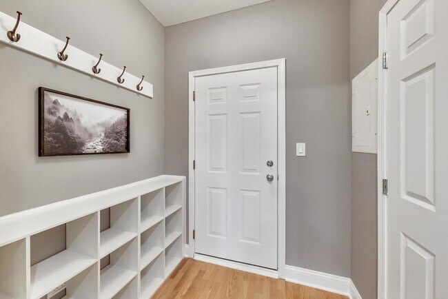 Foto del edificio - 1322 E 62nd St