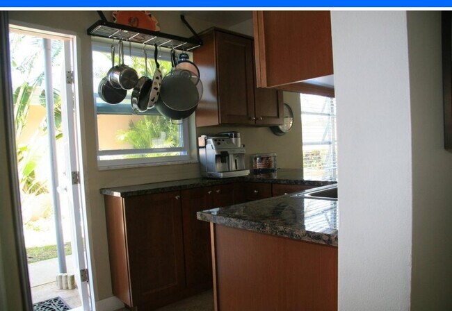 Building Photo - 231 Skiff Point
