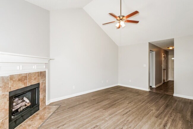 Foto del edificio - 1651 Thomas St