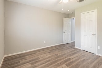 Building Photo - 9462 Fuqua St