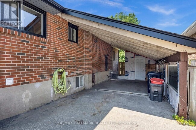 Building Photo - 59 Limevale Crescent