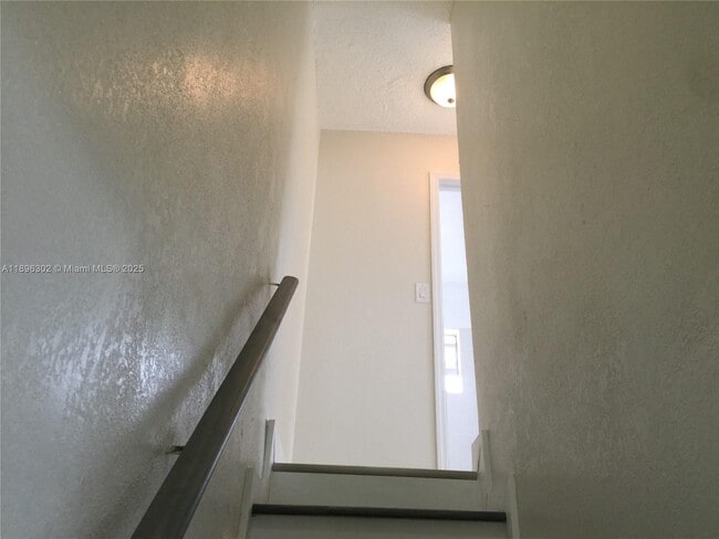 Foto del edificio - 1542 NW 35th St