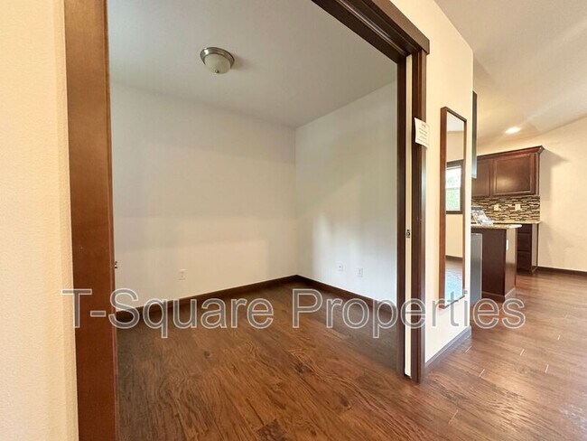 Foto del edificio - 24713 Old Owen Rd