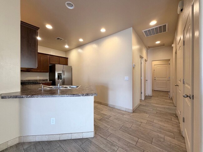 Building Photo - 2BR/2BA/2GA, 1409 sq.ft. rental in Sierra Vista, AZ