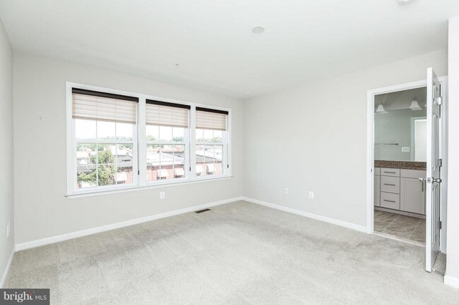 Foto del edificio - 1220 Berry St