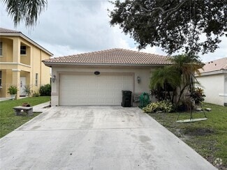Building Photo - 5430 NW 50th Ct