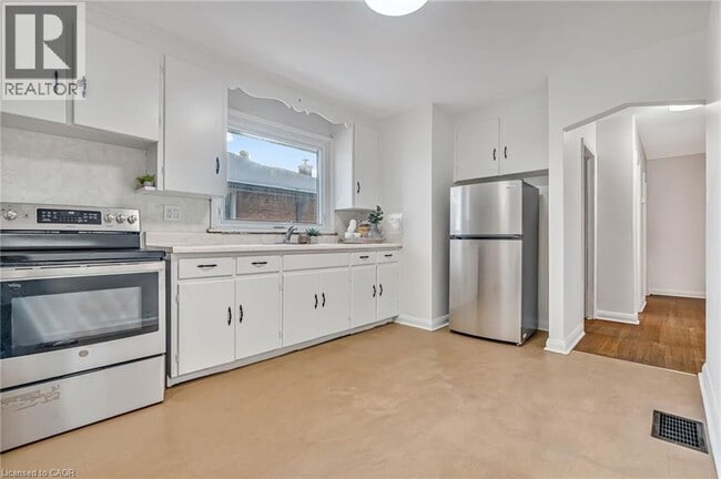 Photo du bâtiment - 80 E 41st St