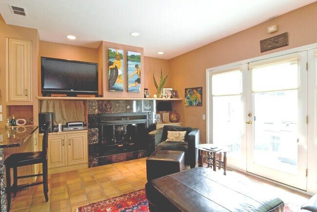 Foto del edificio - 2638 N Burling St