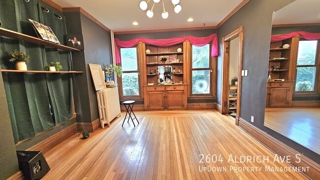 Building Photo - 2604 Aldrich Ave S