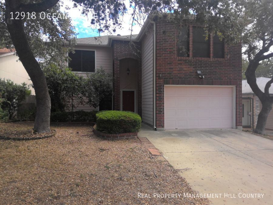 Primary Photo - Clean 3/2.5 with bonus room!