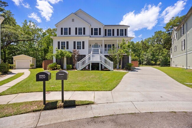 Foto del edificio - 1939 Chestnut Oak Ln