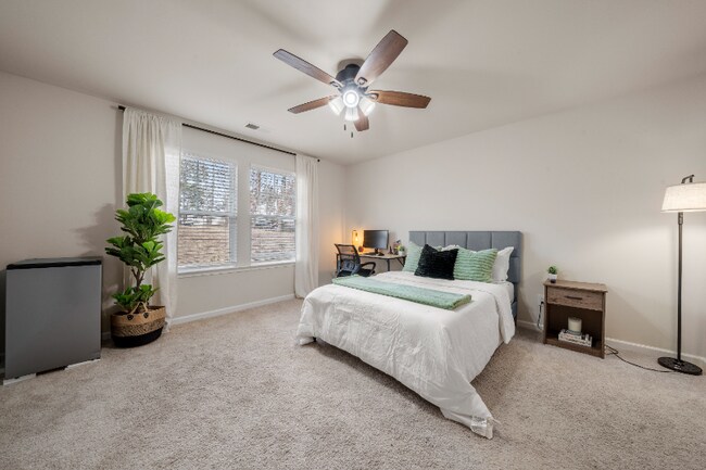 Building Photo - 13416 Alpine Dr