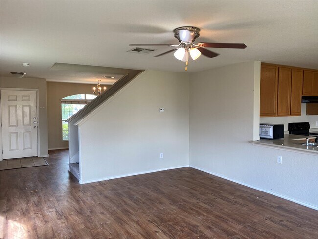 Building Photo - 105 Jefferson Cove