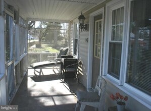 Building Photo - 809 Bancroft Ave