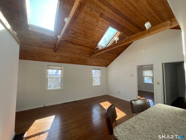 Foto del edificio - 113 Kings Hwy N