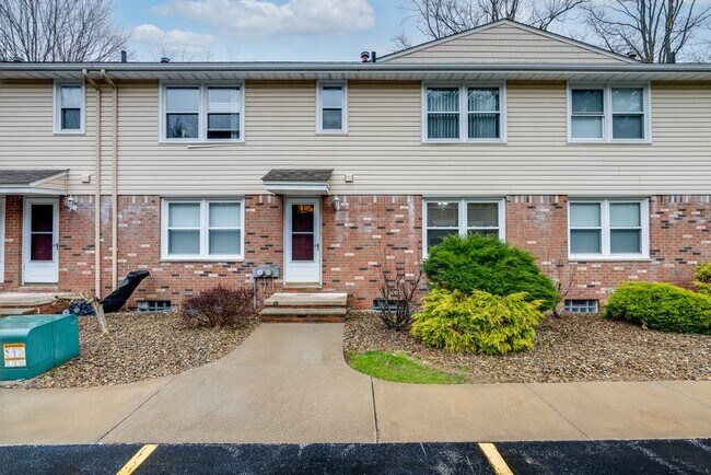 Foto del edificio - 5001 Manchester Rd