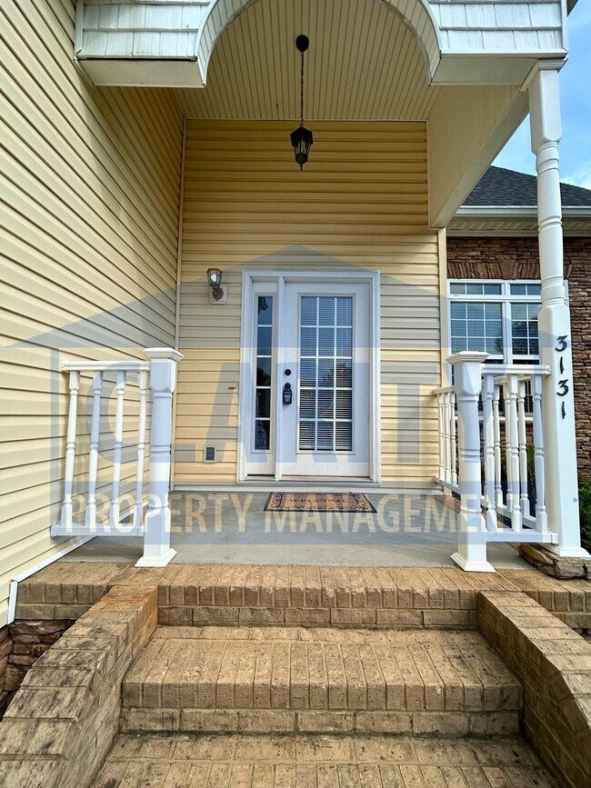 Foto del edificio - 3131 Pin Oaks Cir NE