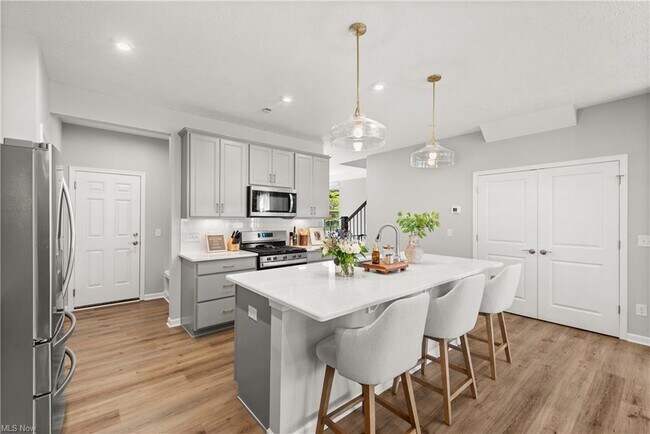 Foto del edificio - 798 N Greenway Dr