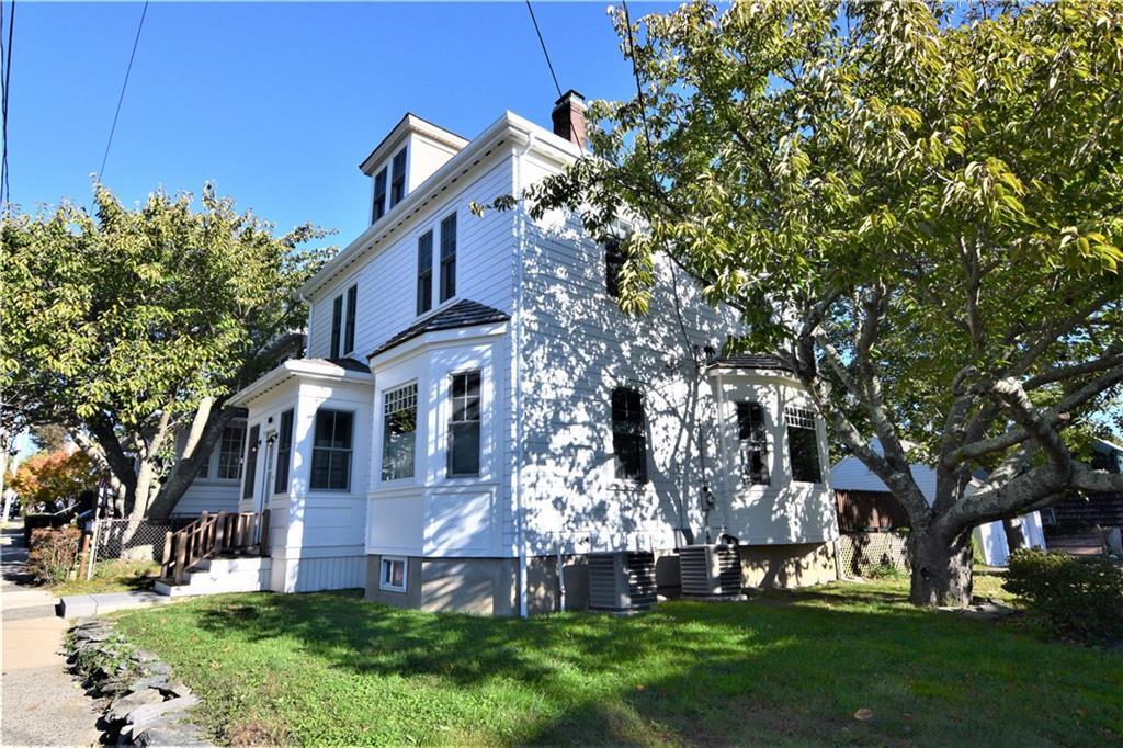 124 Gibbs Ave, Newport, RI 02840 House Rental in Newport, RI