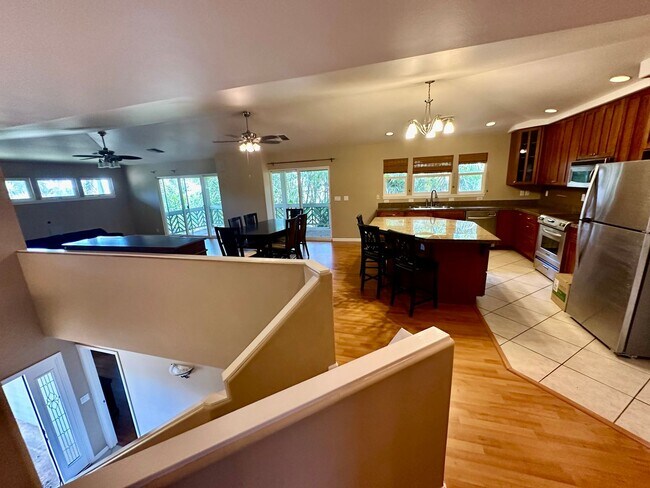 Building Photo - Spacious Home Close to Beaches, Shopping and More in South Maui!