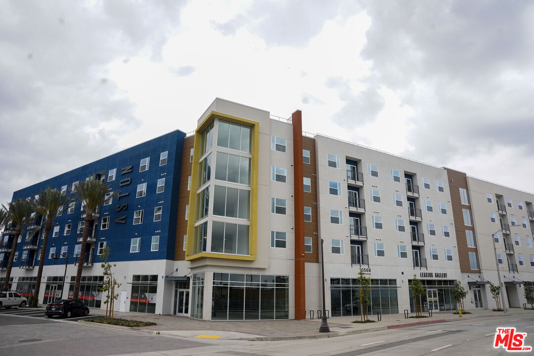 10568 Promenade Gtwy Unit 214  