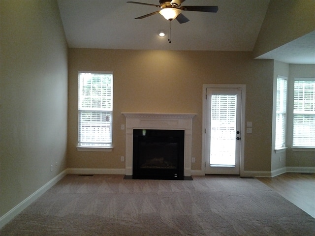 Foto del edificio - 824 Daybreak Dr