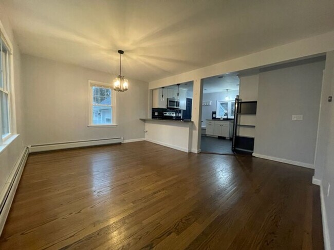 Building Photo - Beautiful Single Family Home