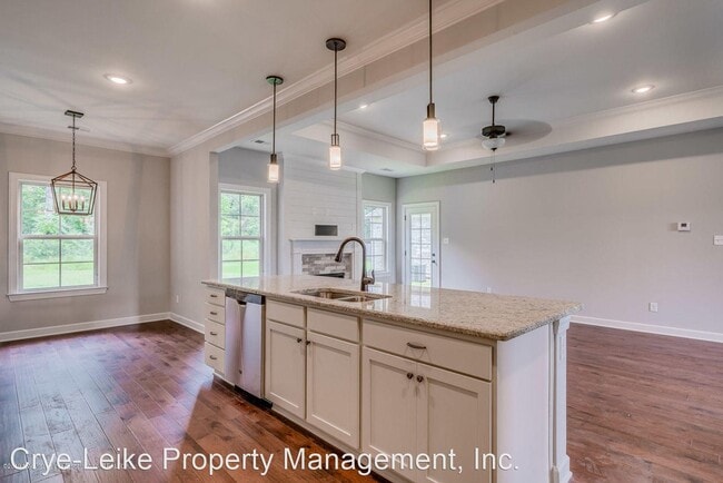 Building Photo - 4 br, 3 bath House - 5239 Forest Bend Dv