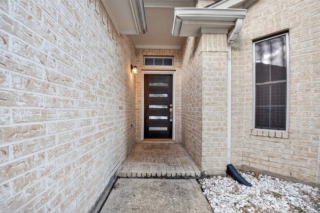 Foto del edificio - 17002 Analisa Cir