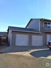 Building Photo - 1409 Maple St