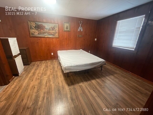 Building Photo - 13015 M32 Apt.-7