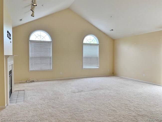 Building Photo - 28423 Carlton Way Dr