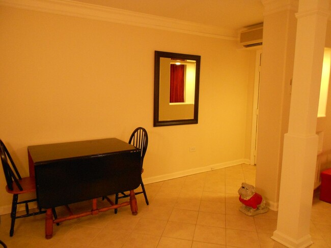 Foto del edificio - Studio Apartment Near 5 Points