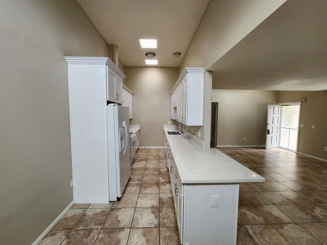 Building Photo - delaware2405