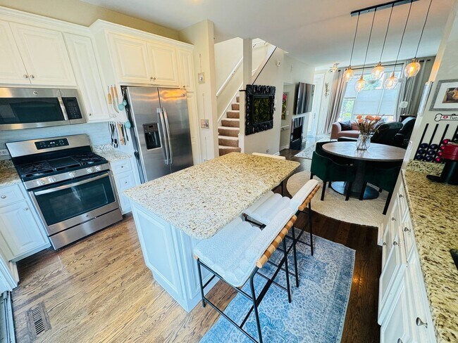 Photo - Spacious 3 Bedroom Townhouse