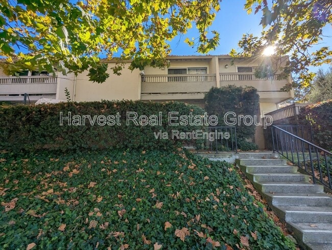 Building Photo - 622 Old San Francisco Rd
