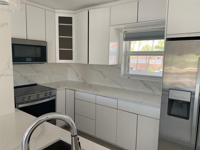 Foto del edificio - 3770 NE 171 St