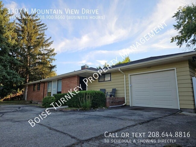 Building Photo - 3307 N Mountain View Dr