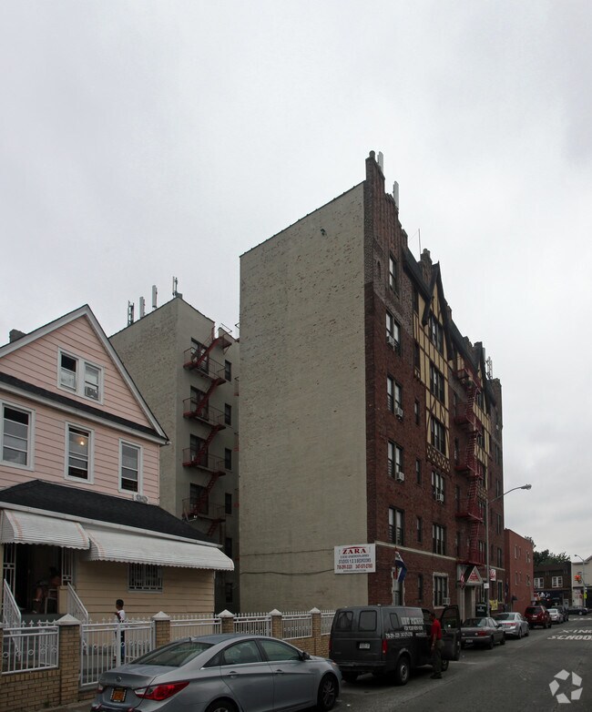 Foto principal - 89-15 144th St