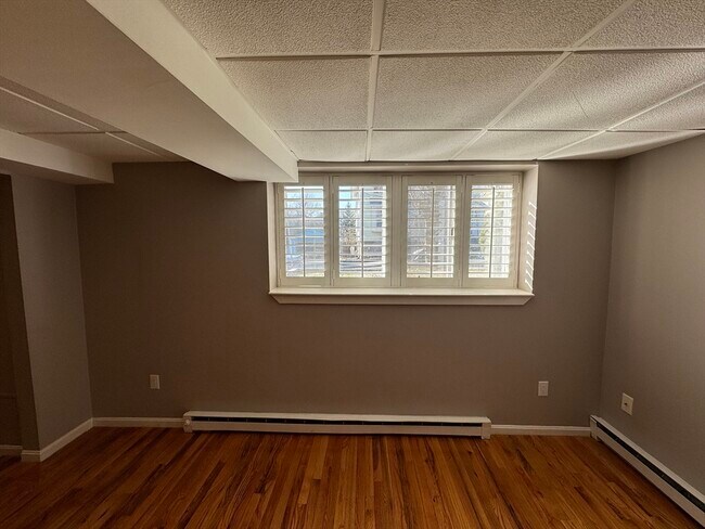 Building Photo - 185 Holworthy St